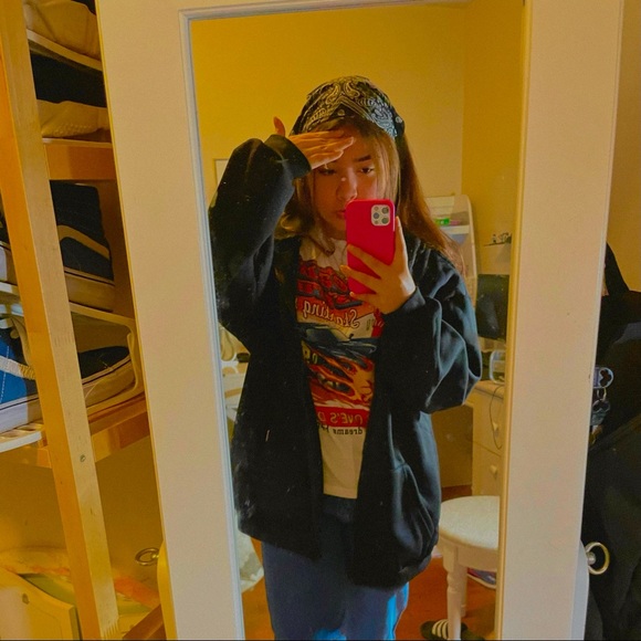 Meet your Posher, Marian - Picture 3 of 6